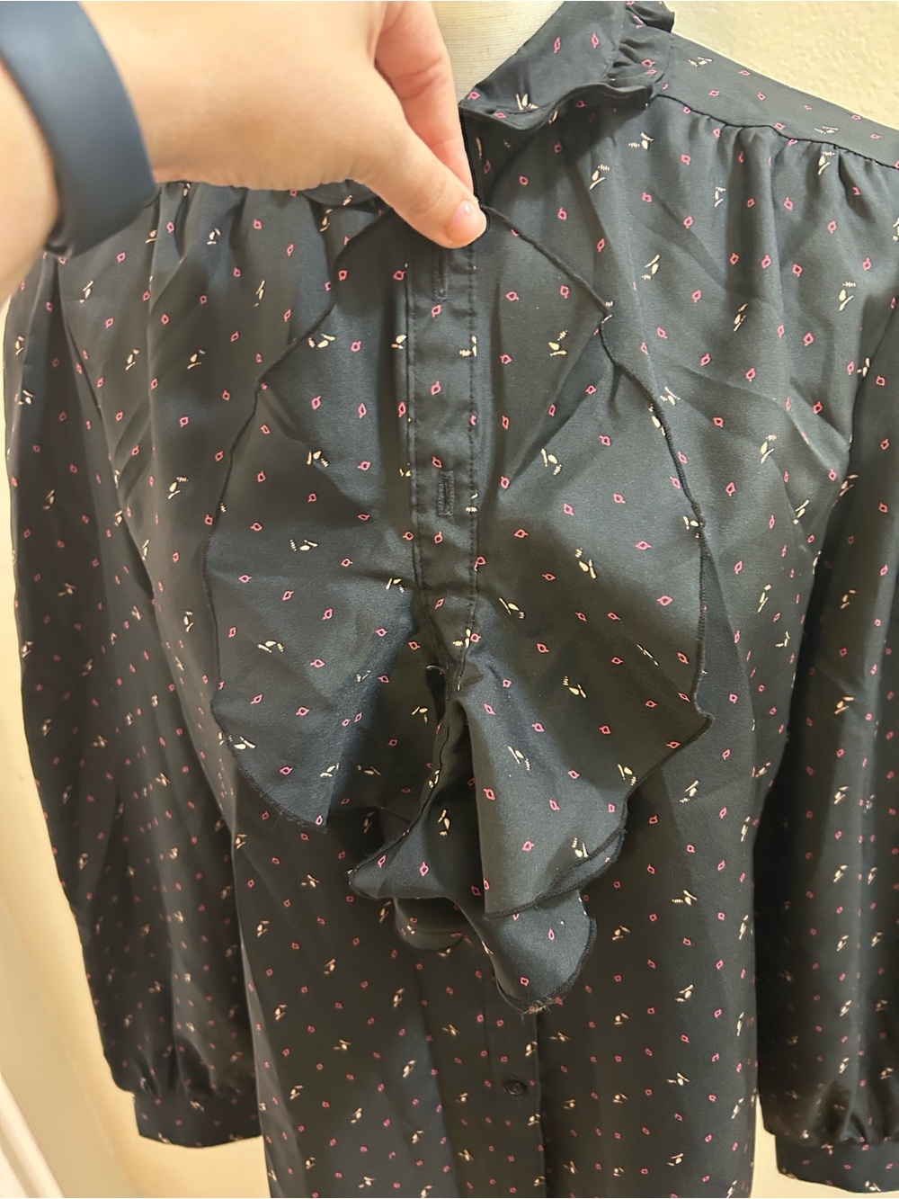 Black Ruffle-Neck Long Sleeve Blouse with Pink  Print* - Picture 14 of 14